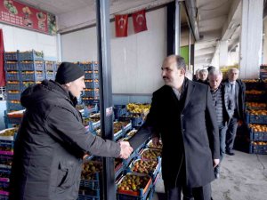 Başkan Altay sebze hali esnafıyla buluştu