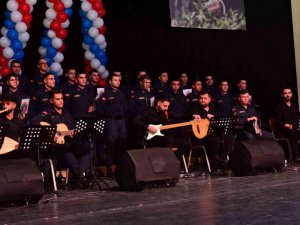 Jandarma korosu konser verdi