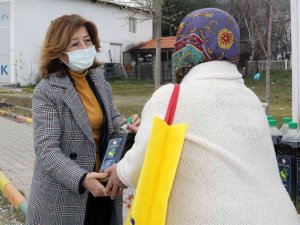 Zeytinyağları ihtiyaç sahiplerine ulaştırılıyor