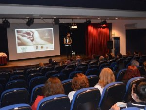 Datça’da “En iyi narkotik polisi anne” semineri verildi