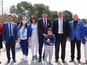 Başkan Özcan, özel çocukların etkinliğine katıldı