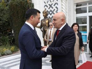 Kırgız Bakan Camankulov’dan Başkan Altınok’a ziyaret