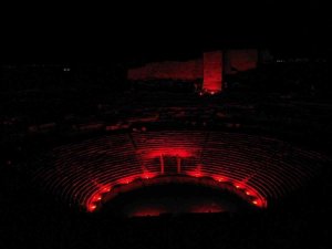 Milet Antik Kenti, kırmızıya boyandı