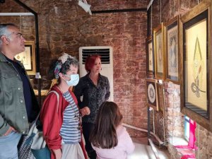 Tezhip sergisi ziyaretçilerini ağırlıyor