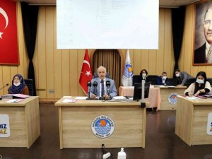 Gültak: “Hizmet ve proje üretirken borç yükünü de hafiflettik”