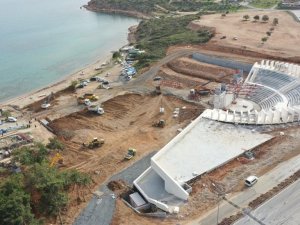 Didim Amfitiyatro’da çevre düzenlemesi için ilk adım atıldı