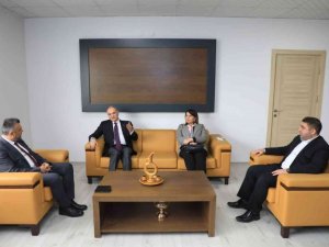 Başkan Özlü’den Düzce Barosuna ziyaret