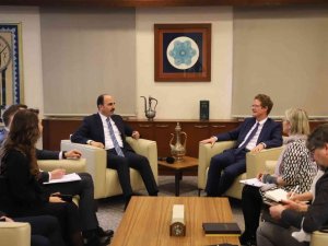 Başkan Altay diplomatik misafirleri ağırladı