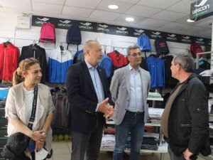 Başkan Atabay esnaf ve vatandaşların taleplerini dinledi
