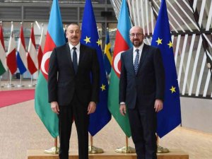Azerbaycan Cumhurbaşkanı Aliyev, AB Konseyi Başkanı Michel ile görüştü