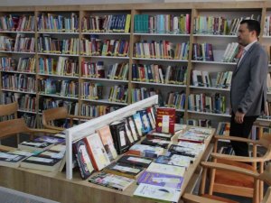 Aydın İl Kültür Müdürü Tuncer, yaklaşık 520 bin liraya donatılan Sultanhisar Kütüphanesi’ni tanıttı