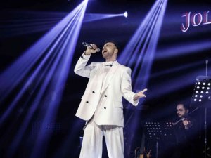 Usta yorumcudan Usta Şarkılar albümü