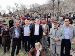 Milletvekili Tutdere, eylemcilerle bir araya geldi