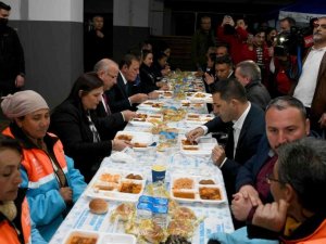 Başkanlar çalışanlarıyla iftar yemeğinde buluştu