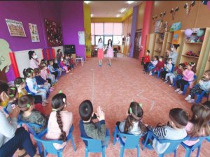 MSKÜ Gündüz Bakımevi öğrencileri hem öğreniyor, hem eğleniyor