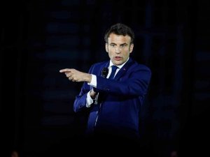 Macron, Rusya’nın saldırılarını soykırım olarak nitelendirmeyi reddetti