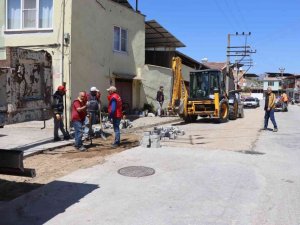 Arslanlı Mahallesi’nde yol bakım çalışmaları başladı