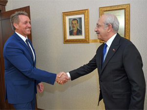 CHP Genel Başkanı Kılıçdaroğlu, ABD Büyükelçisi Flake ile görüştü