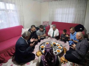 BBP Genel Başkanı Destici iftarda bir ailenin evine misafir oldu