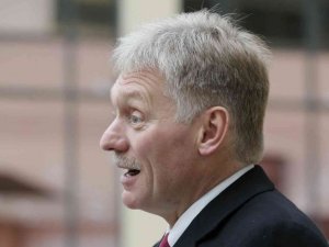 Kremlin Sözcüsü Peskov: “Putin, Zelenskiy’le görüşme ihtimalini reddetmiyor”
