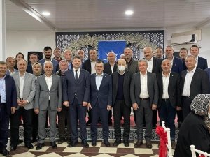 İftar yemeğinde bir araya geldiler