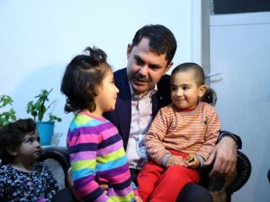 Bakan Kurum’dan skolyoz hastası Elif’e destek