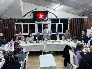 Gediz’de Kaymakam Hakan Alkan yetim çocuklar ile bir araya geldi