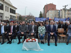 Bakan Kasapoğlu, Kars’ta Gençlik Merkezi’nin açılışını yaptı