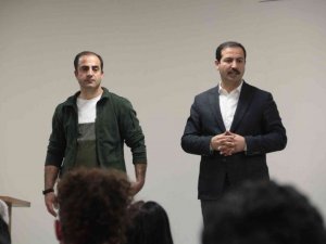 Başkan Geylani öğrencilerle bir araya geldi