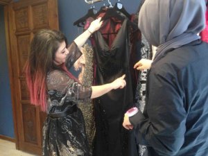 Genç modacıdan yaz tavsiyesi "Mavi ve mor tonları kullanılacak"