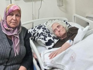 Anne ve kızının yüzünü Aymelek Derneği güldürdü