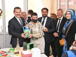 Başkan Yılmaz  Erdek’te vatandaşlarla buluştu