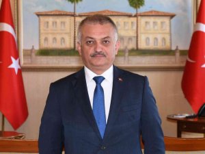 Vali Yazıcı: “23 Nisan ecdadın gelecek nesillere verdiği değeri gösteriyor”