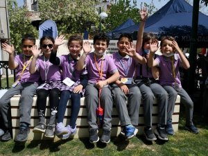 Kuşadalı Çocuklar Hayallerini Renklerle Anlattı