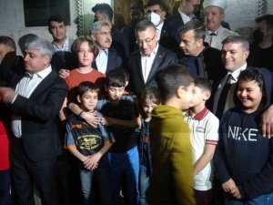 Fuat Oktay Hatay’da vatandaşlarla buluştu