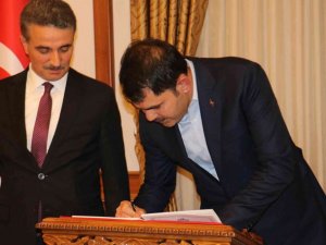 Bakan Kurum, Malatya Valiliğini ve AK Parti İl Teşkilatını ziyaret etti