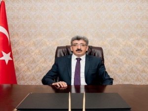 Van Valisi Bilmez, 23 Nisan Ulusal Egemenlik ve Çocuk Bayramı nedeniyle mesaj yayımladı