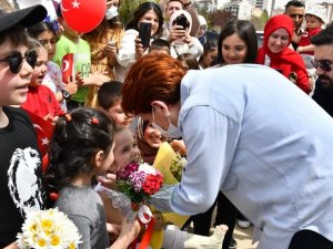 İYİ Parti Genel Başkanı Akşener, çocuk şenliğine katıldı