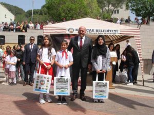 Kuyucak’ta 23 Nisan çeşitli etkinliklerle kutlandı