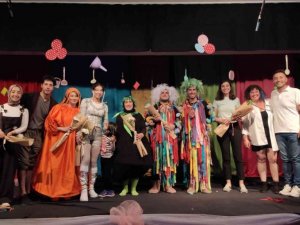 Köyceğiz’de ’Sevimli Zeytin Tin’ adlı çocuk oyunu izlendi