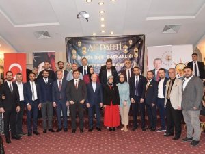 AK Parti teşkilatları millete hizmet sevdasıyla tek yürek çalışıyor