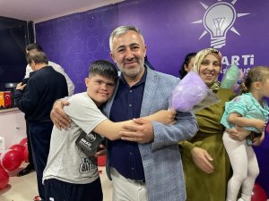 Başkan Yıldırım, özel gereksinimli çocuklar ve aileleriyle iftar yemeğinde bir araya geldi