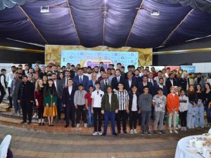 Başkan Oğuz iftar sofrasında gençlerle buluştu