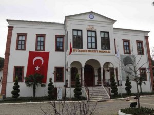 Tarihi bina 155 yıldır vatandaşlara hizmet ediyor