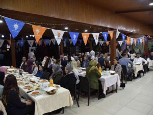 AK Parti Bursa İl Başkanı Davut Gürkan: "20 yıldır yaptığımız gibi aziz milletimize yakışır daha nice hizmetlerle davamızla birlikte sürdüreceğiz"