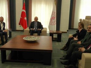 Kültür ve Turizm Bakanı Ersoy: "Sezon başında açıkladığımız 42 milyon turist, 35 milyar dolar gelir hedefimize sadığız"