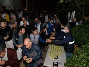 Aydın Büyükşehir Belediyesi’nden Kadir Gecesi’nde limonata hayrı