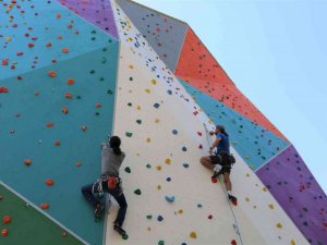 Efeler’in olimpik tırmanma duvarı, Türkiye şampiyonasına ev sahipliği yapacak