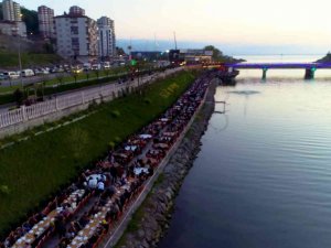Gülüç’te 5 bin kişi muhteşem manzara eşliğinde birlikte iftar açtı