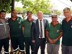 Başkan Gümüş, 1 Mayıs İşçi Bayramı Emek ve Dayanışma Günü’nü kutladı